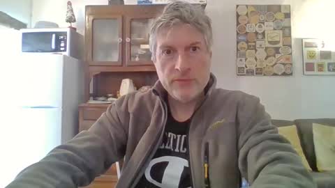 Snapshot of 22esserre chatting on 03.05.25 22esserre online show from 03.05.25