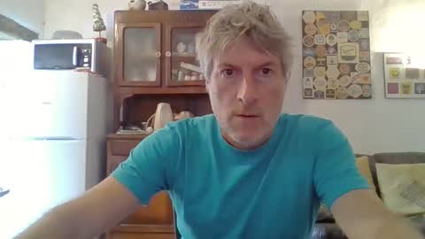 Snapshot of 22esserre chatting on 09.17.25 22esserre online show from 09.17.25