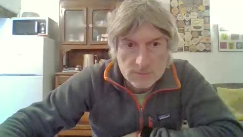 Snapshot of 22esserre chatting on 12.15.25 22esserre online show from 12.15.25