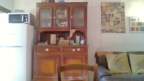 Snapshot of 22esserre chatting on 12.18.25 22esserre online show from 12.18.25