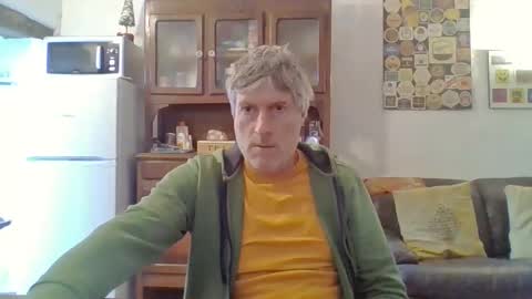 Snapshot of 22esserre chatting on 04.23.26 22esserre online show from 04.23.26