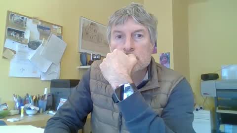 Snapshot of 22esserre chatting on 05.14.26 22esserre online show from 05.14.26