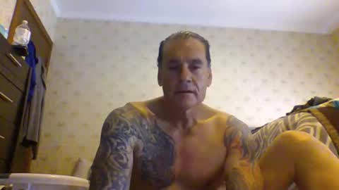 Snapshot of 23player chatting on 09.29.25 23player online show from 09.29.25