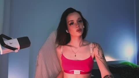 Snapshot of 2b_ chatting on 05.19.26 Sasha weekend from 14 to 27 November online show from 05.19.26