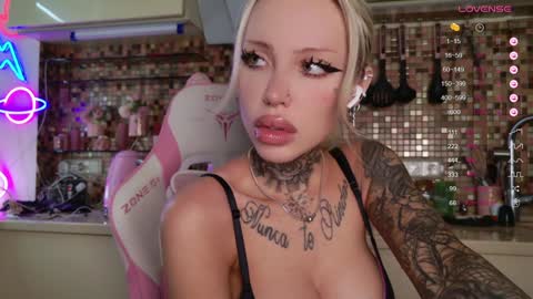 Snapshot of 2badforyou chatting on 03.11.25 30 NOV online show from 03.11.25