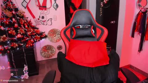 Snapshot of 2diamond_eyes chatting on 12.02.24 Arianna online show from 12.02.24