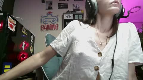 Snapshot of 2photogs_raw chatting on 01.09.26 2photogs_raw online show from 01.09.26