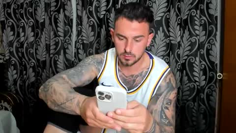2sexymuscles online show from 04.28.26