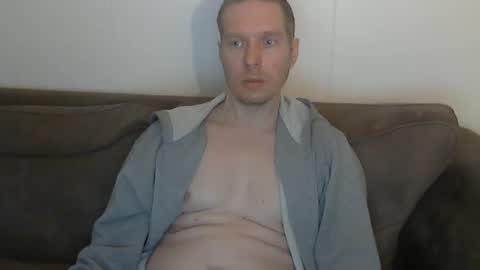 2small4you83 online show from 02.13.26