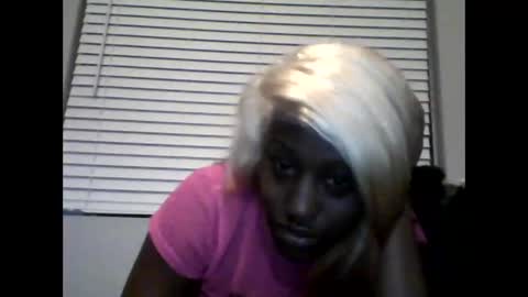 GamerBaddieLux online show from 10.26.25