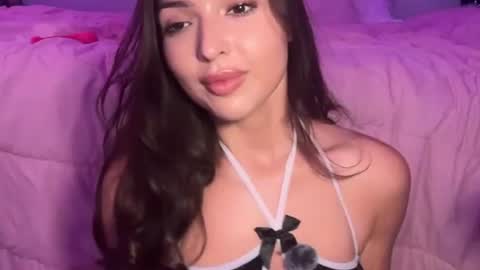 Venus Raee online show from 06.19.26