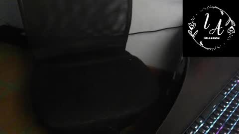 Snapshot of 4lexia chatting on 02.05.25 Ixela online show from 02.05.25