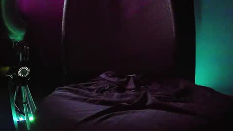 Snapshot of 4lexia chatting on 09.27.25 Ixela online show from 09.27.25