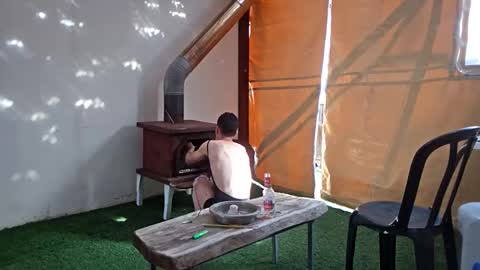 Snapshot of 55555558 chatting on 12.02.24 crazy101 online show from 12.02.24