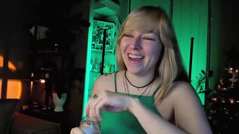 Snapshot of 5_in_one chatting on 01.09.25 Sunshine online show from 01.09.25