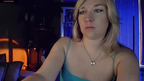 Snapshot of 5_in_one chatting on 09.27.25 Sunshine online show from 09.27.25