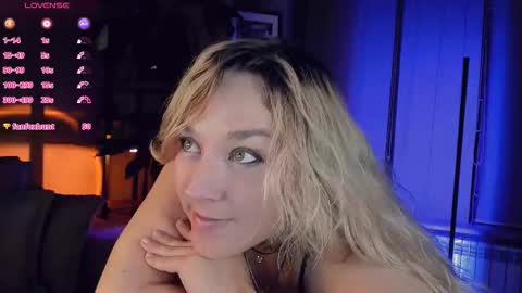 Snapshot of 5_in_one chatting on 10.11.25 Sunshine online show from 10.11.25