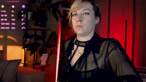 Snapshot of 5_in_one chatting on 10.27.25 Sunshine online show from 10.27.25