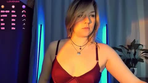 Snapshot of 5_in_one chatting on 11.27.25 Sunshine online show from 11.27.25