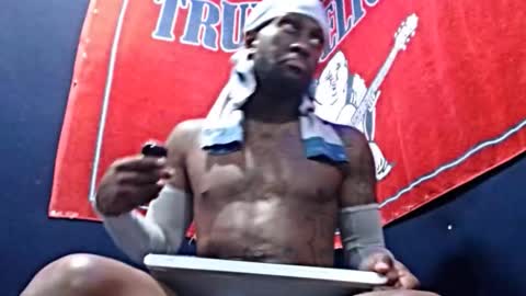 Snapshot of 5hbk chatting on 11.21.25 Tettaz GetitJusy4ya online show from 11.21.25