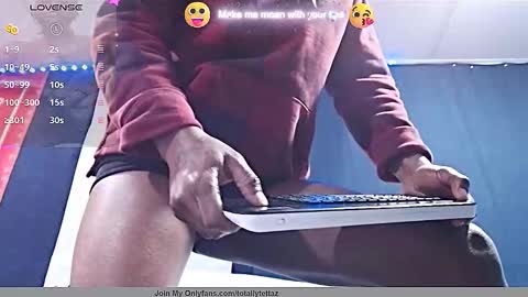 Snapshot of 5hbk chatting on 12.15.25 Tettaz GetitJusy4ya online show from 12.15.25