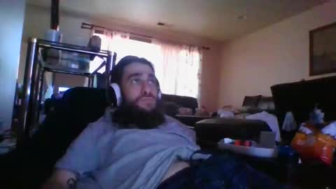 Snapshot of 5tack50nd3ck chatting on 10.26.25 3AYDOESIT online show from 10.26.25