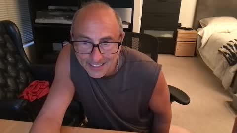 daddy vegas  for single women and couples here online show from 03.19.26