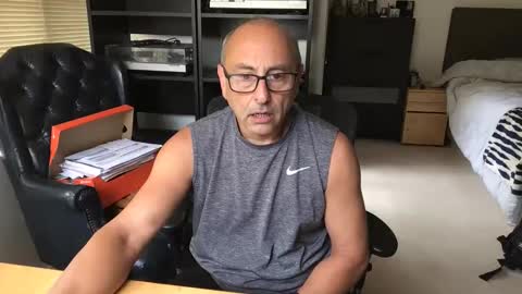 daddy vegas  for single women and couples here online show from 04.03.26