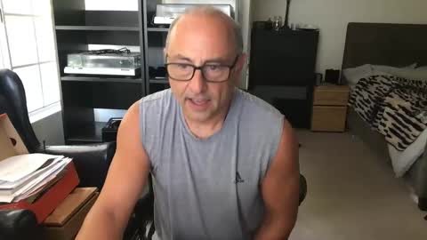 daddy vegas  for single women and couples here online show from 04.10.26