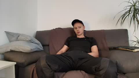 Snapshot of 696frank chatting on 04.27.26 chico online show from 04.27.26
