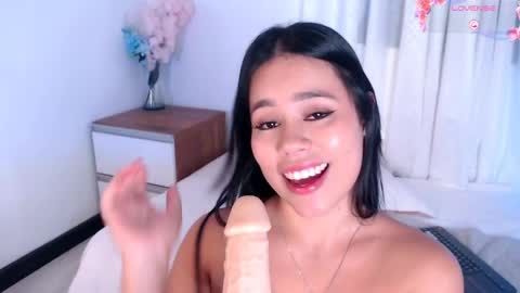 Snapshot of 69mia_sweet chatting on 06.06.26 Mia online show from 06.06.26