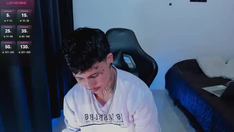 Snapshot of 777_stefantransmen chatting on 10.10.25 Stefan online show from 10.10.25