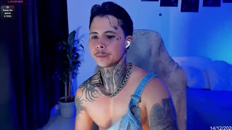 Snapshot of 777_stefantransmen chatting on 12.15.25 Stefan online show from 12.15.25