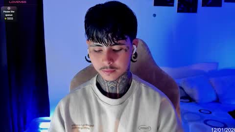 Snapshot of 777_stefantransmen chatting on 01.12.26 Stefan online show from 01.12.26