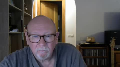 Snapshot of 7thsojourn chatting on 12.31.24 Papi online show from 12.31.24