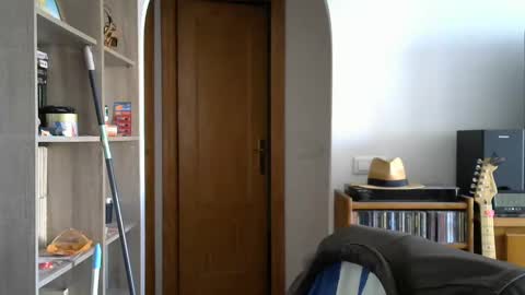 Snapshot of 7thsojourn chatting on 01.18.25 Papi online show from 01.18.25