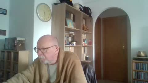 Snapshot of 7thsojourn chatting on 02.04.25 Papi online show from 02.04.25