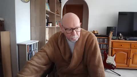 Snapshot of 7thsojourn chatting on 02.10.25 Papi online show from 02.10.25