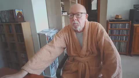 Snapshot of 7thsojourn chatting on 11.08.25 Papi online show from 11.08.25