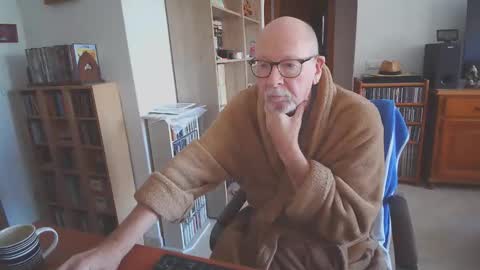 Snapshot of 7thsojourn chatting on 11.10.25 Papi online show from 11.10.25