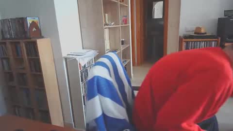 Snapshot of 7thsojourn chatting on 11.16.25 Papi online show from 11.16.25