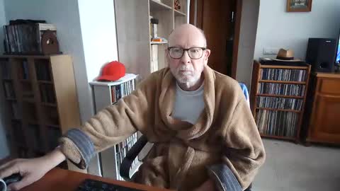 Snapshot of 7thsojourn chatting on 02.11.26 Papi online show from 02.11.26