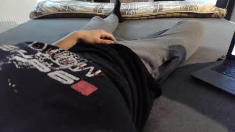 87johnny online show from 12.25.24