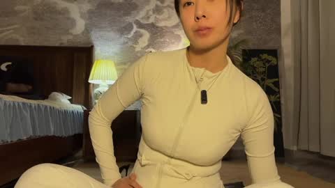 lily online show from 04.18.26
