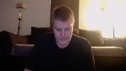 Snapshot of 989guy chatting on 11.10.25 989guy online show from 11.10.25