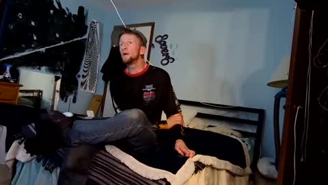 8over6 online show from 12.22.24