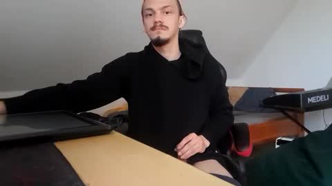 Snapshot of 9do6 chatting on 10.05.25 Alex online show from 10.05.25