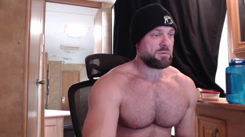 9 fat inches online show from 02.05.25