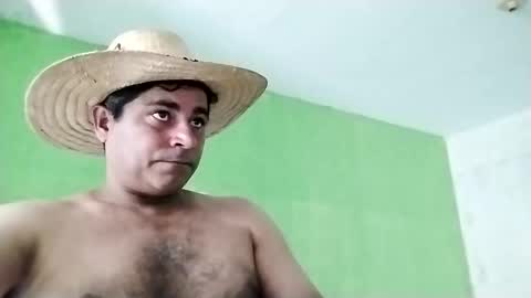 Snapshot of 9vinhocamshow chatting on 12.31.24 9vinhocamshow online show from 12.31.24