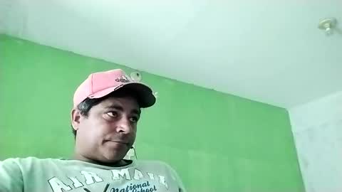 Snapshot of 9vinhocamshow chatting on 01.09.25 9vinhocamshow online show from 01.09.25